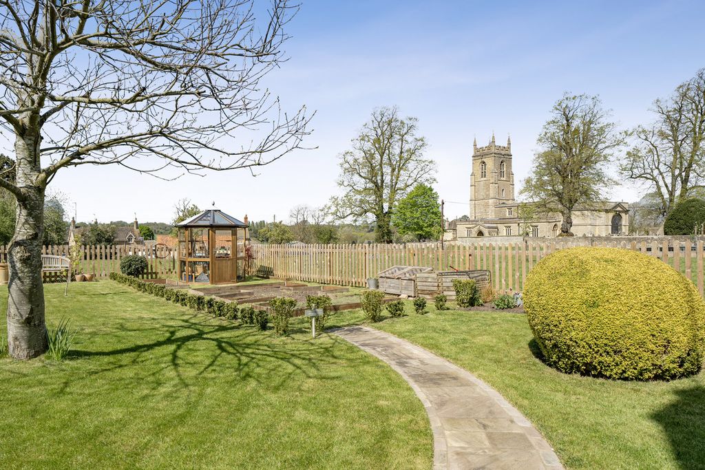 Property photo 3 of 29