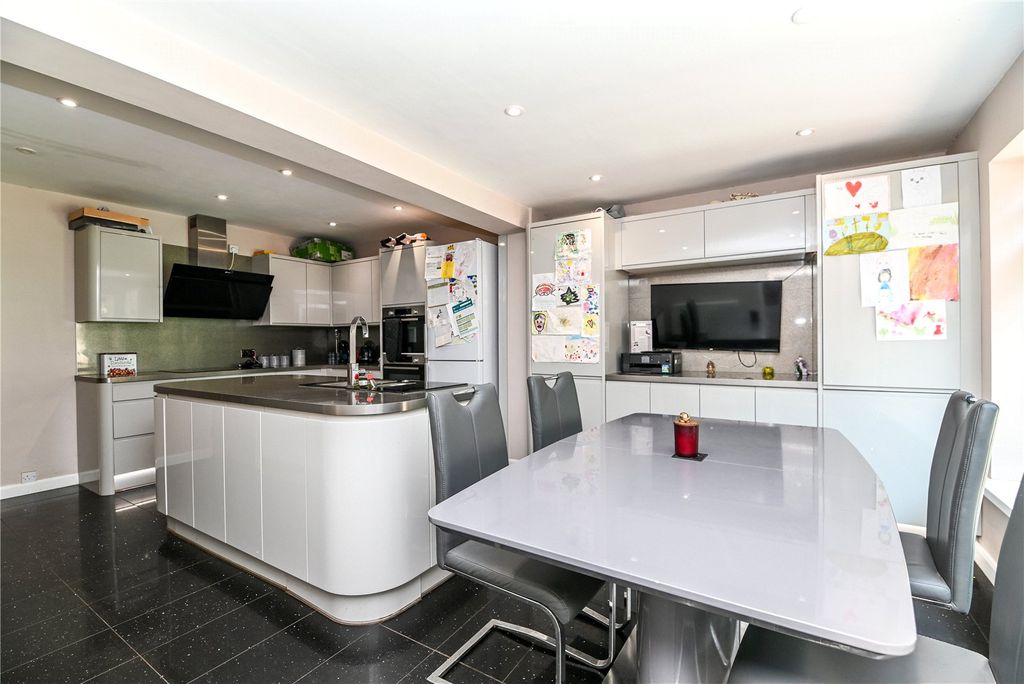 Property photo 2 of 15 Picture No. 09