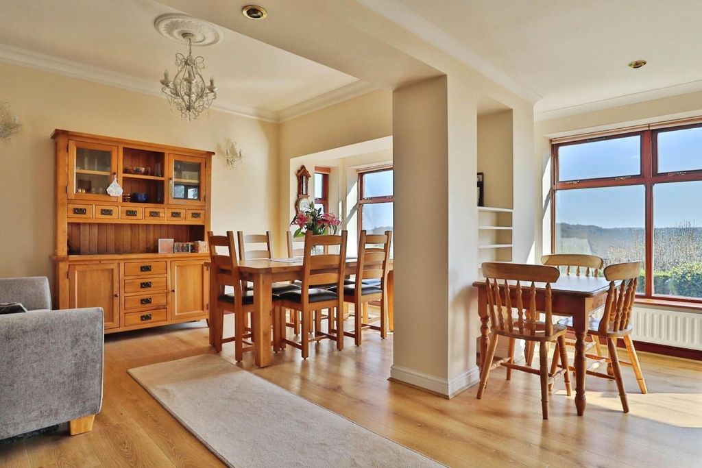 Property photo 2 of 24 Dining Room