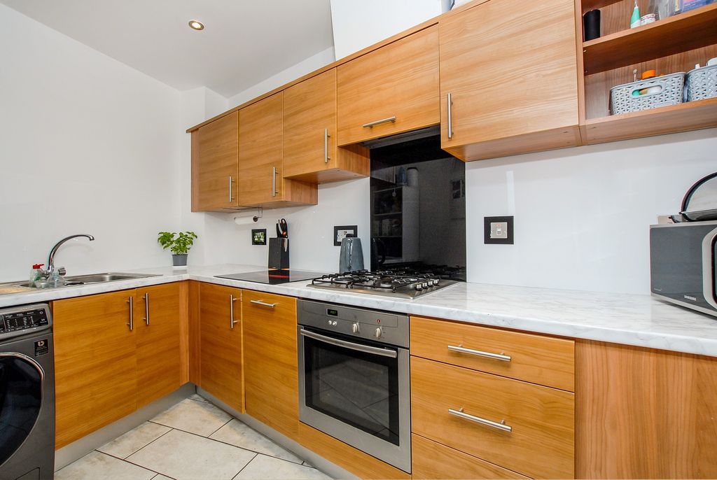 Property photo 2 of 7