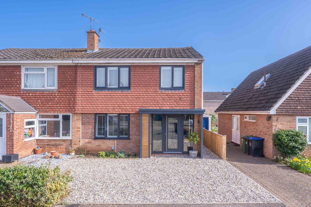 Property photo 1 of 21