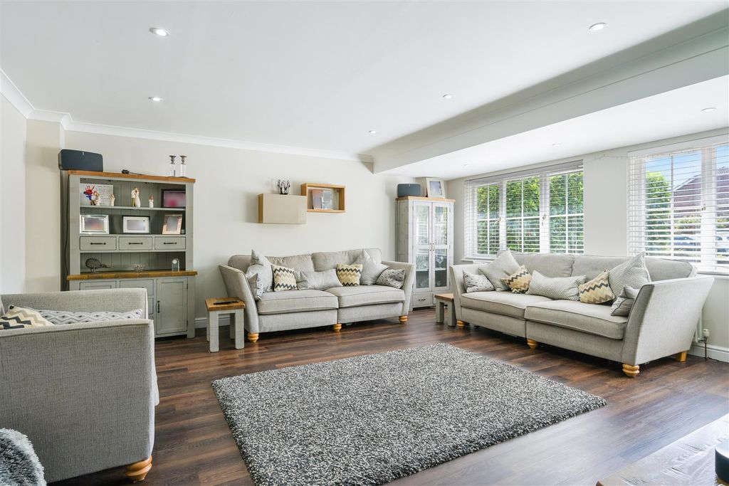 Property photo 2 of 25 William Evans Road,  (17).Jpg