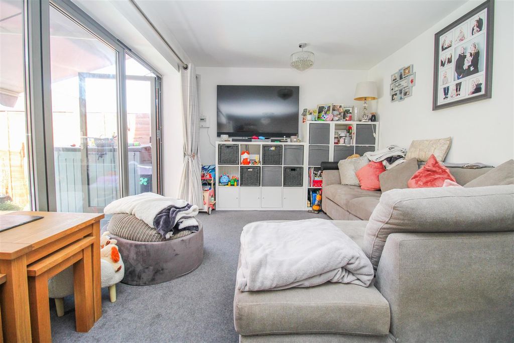 Property photo 2 of 13 Img_7825.Jpg