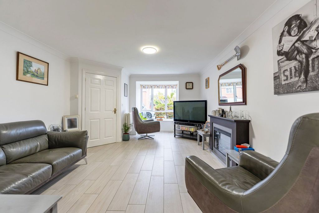 Property photo 2 of 18