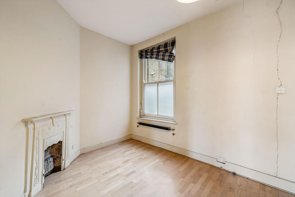 Property photo 2 of 5 Image