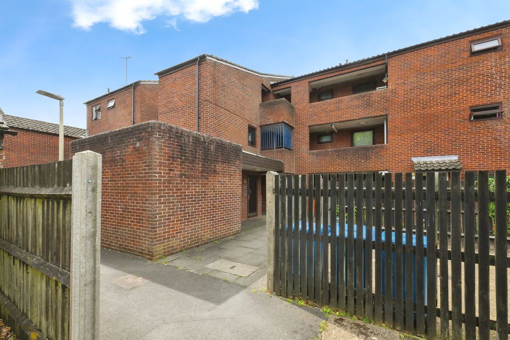 Property photo 1 of 16