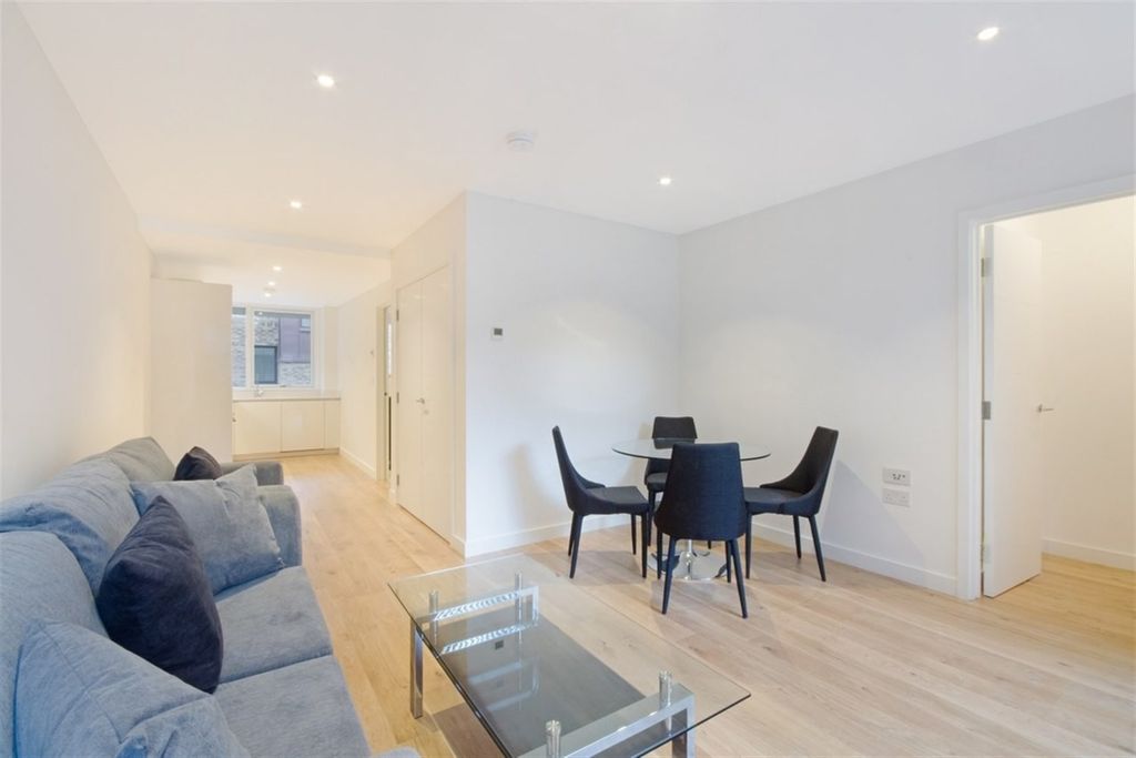 Property photo 1 of 8 (Main)