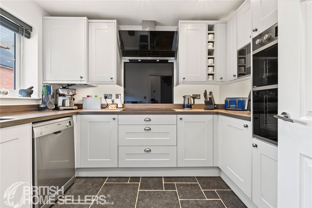 Property photo 2 of 16 Picture No. 08
