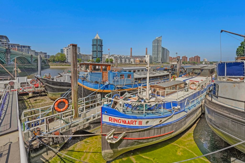 Property photo 2 of 30