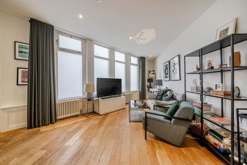 Property photo 3 of 21 1415269-13-699c28...