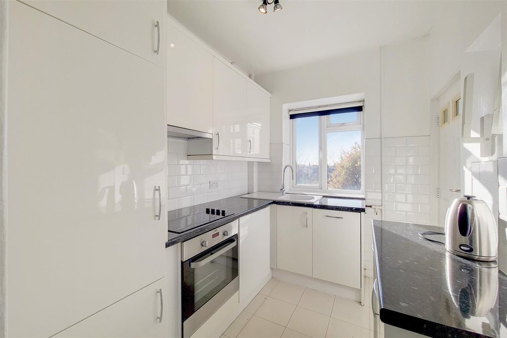 Property photo 2 of 14 Kitchen