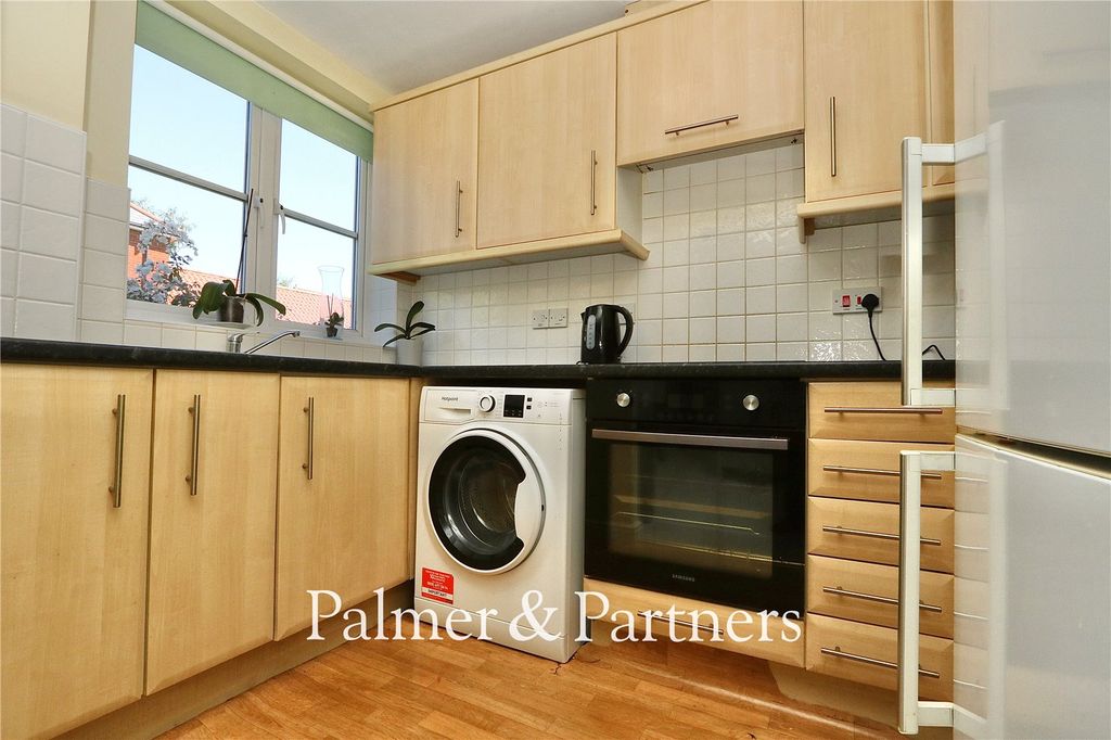 Property photo 2 of 15 Picture No. 13