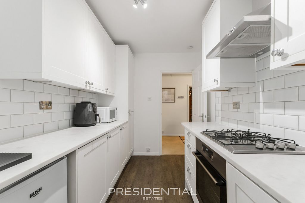 Property photo 3 of 24