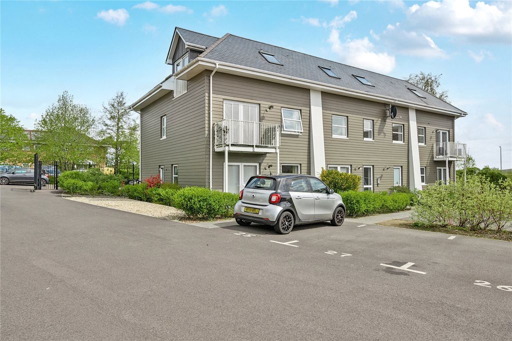 Property photo 1 of 14 Picture No. 11