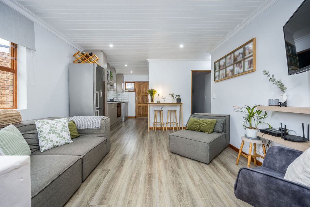 Property photo 2 of 21 Dbv1709472