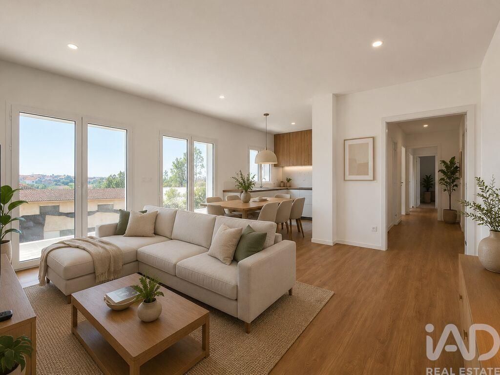 Property photo 1 of 28