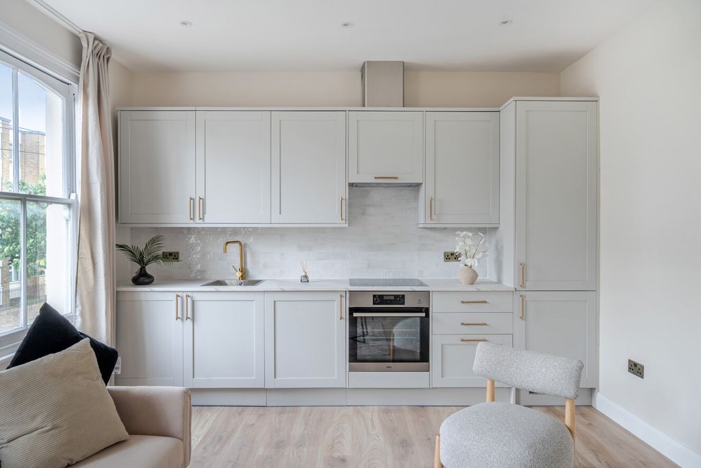 Property photo 3 of 19 1456404-11-6A0Adf...