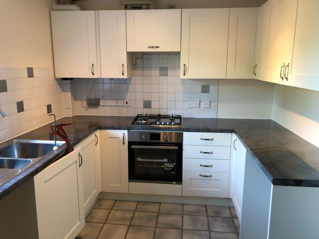 Property photo 2 of 14 Kitchen