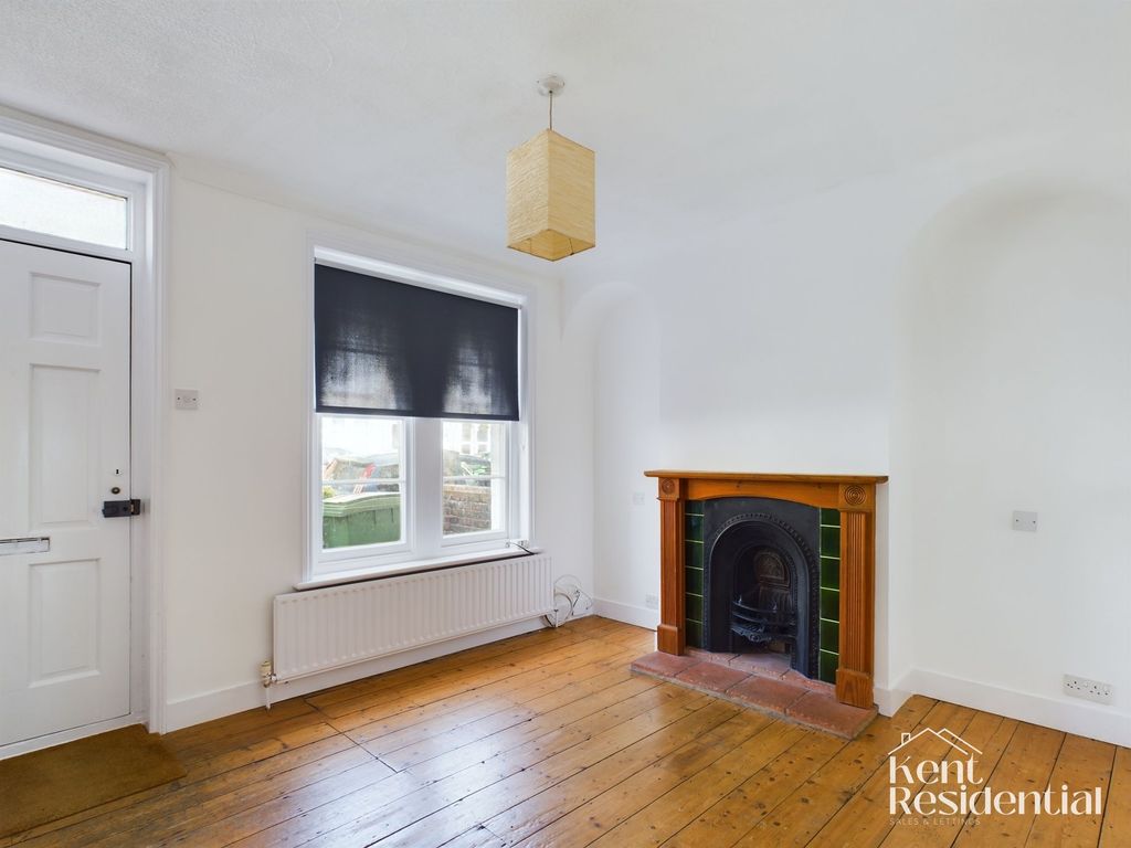 Property photo 2 of 10 Photo 9