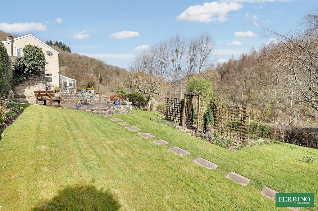 Property photo 2 of 30 Garden