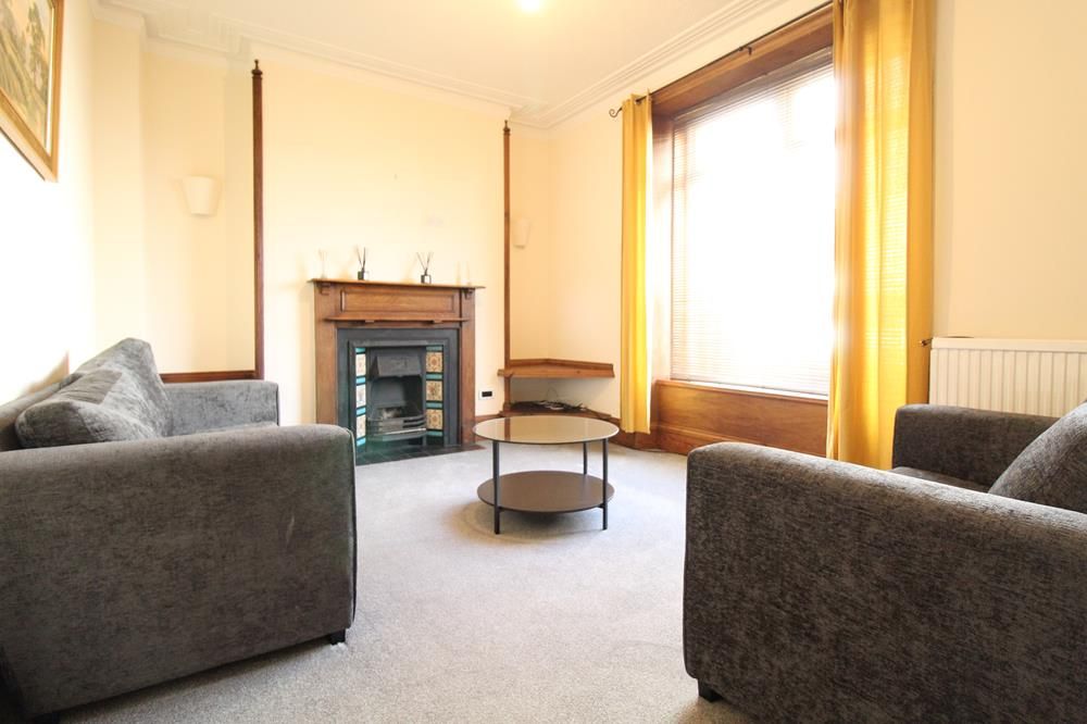 Property photo 1 of 9 Lounge