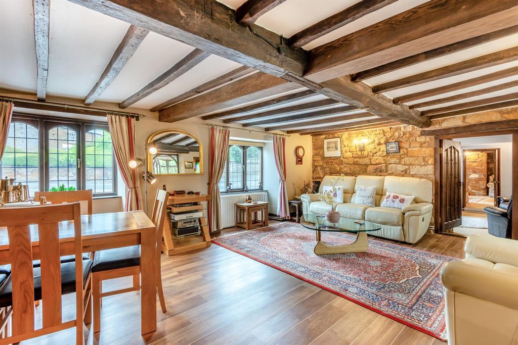 Property photo 2 of 42 Open Plan Family Living Room