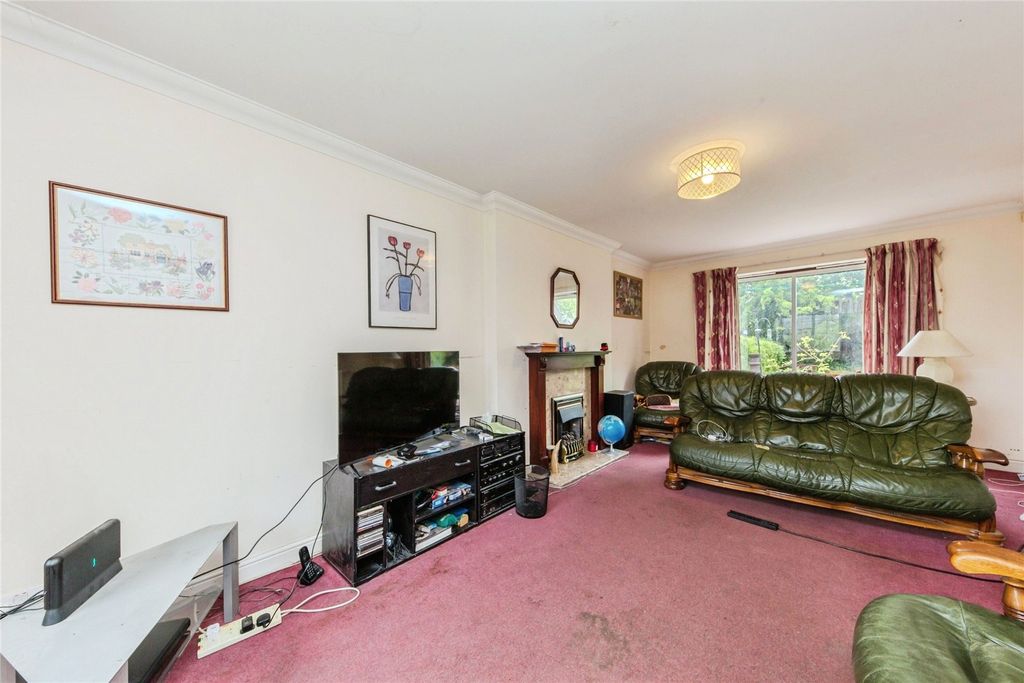 Property photo 3 of 18 Picture No. 02