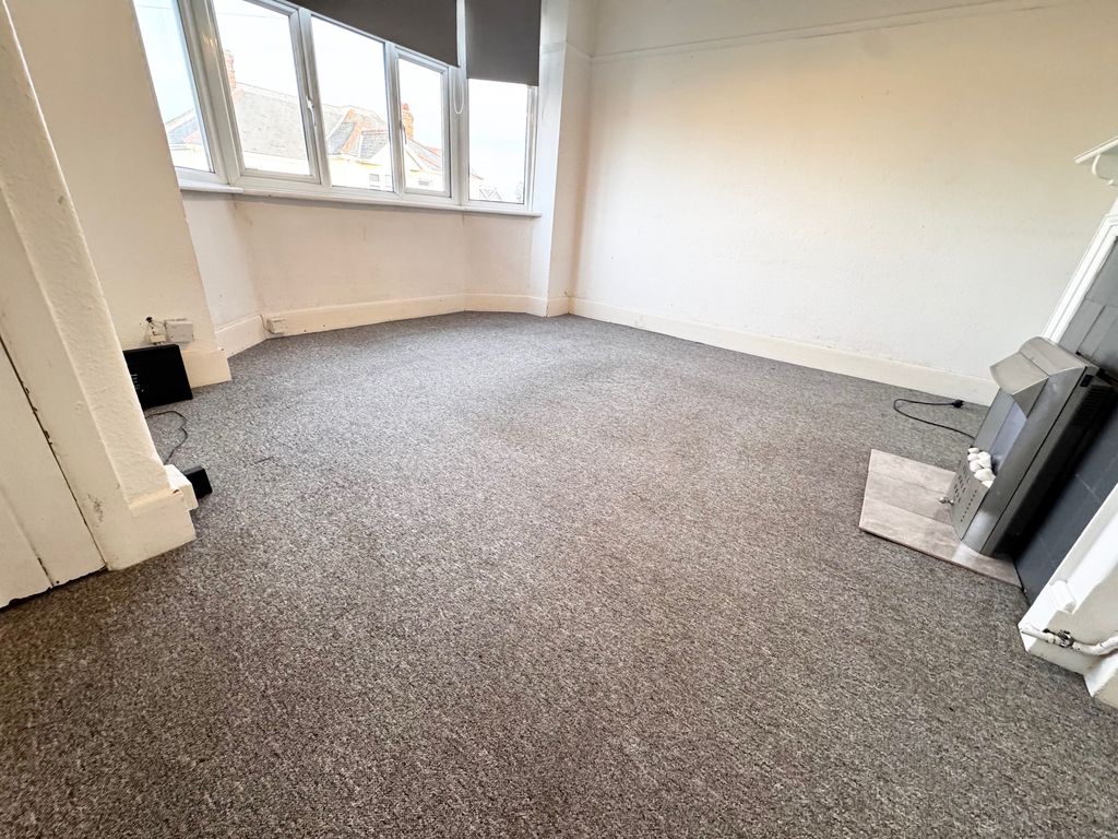 Property photo 1 of 11 Image