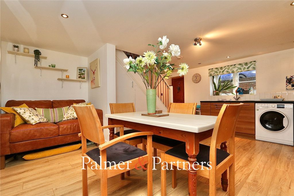 Property photo 3 of 20 Picture No. 04