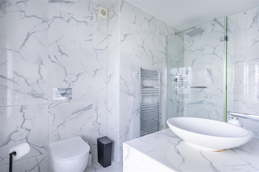 Additional image 10 of 2 bed town house to rentMount Vale, York YO24