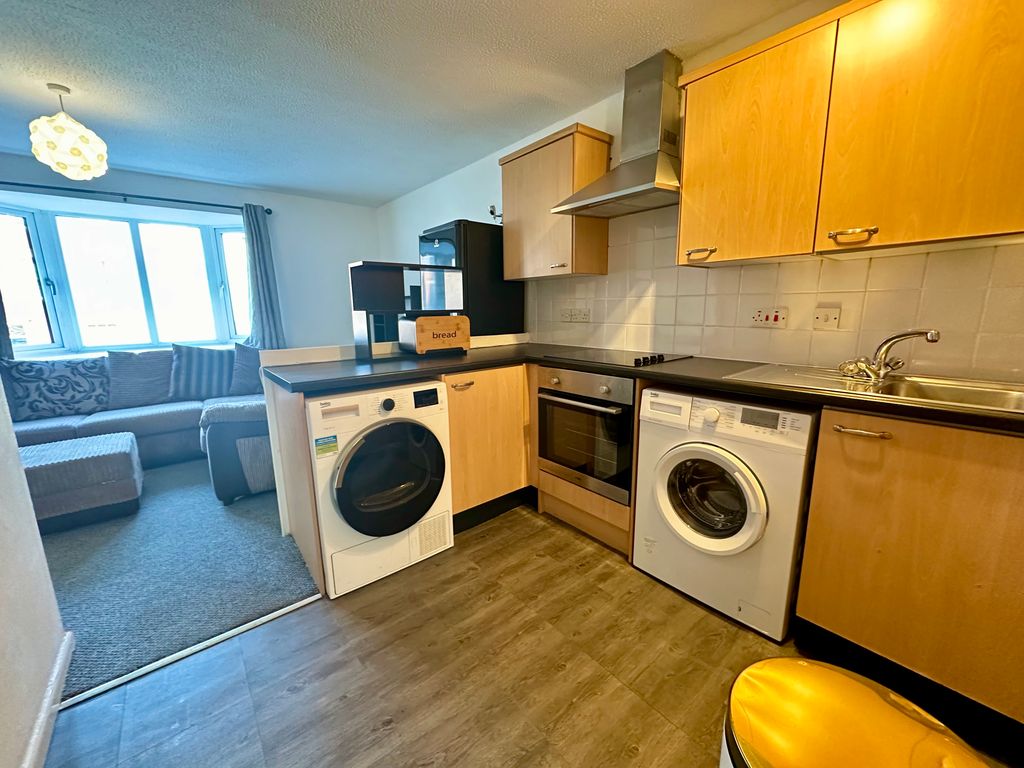 Property photo 2 of 6