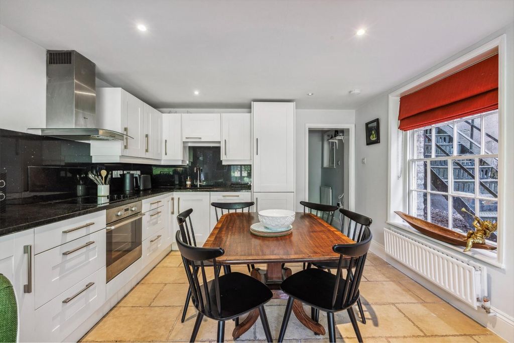 Property photo 2 of 15 91653_Flat 2 11 St Nicholas Road(10).Jpg