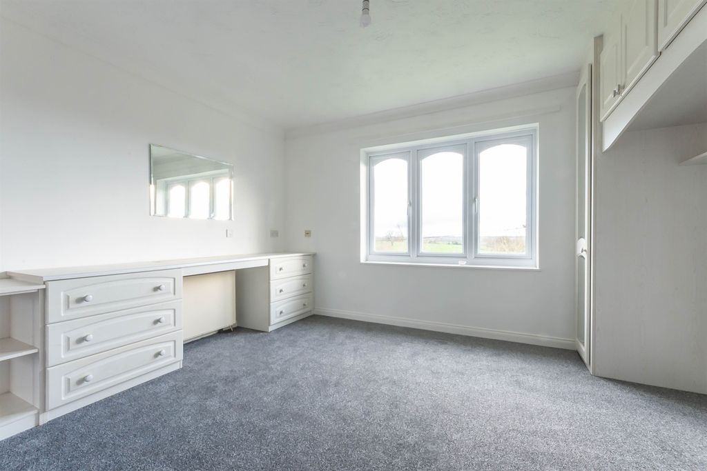 Property photo 3 of 10 Bedroom One