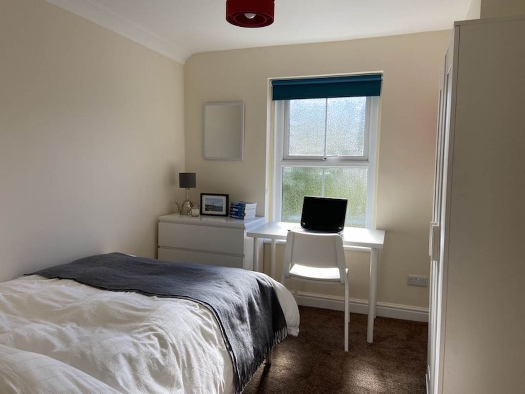 Property photo 2 of 13 Room 1
