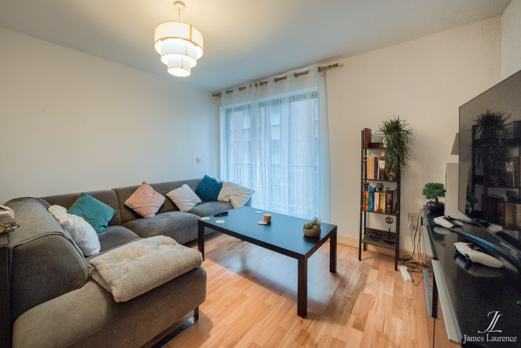 Property photo 2 of 11 Xt5A7273-Hdr(3)