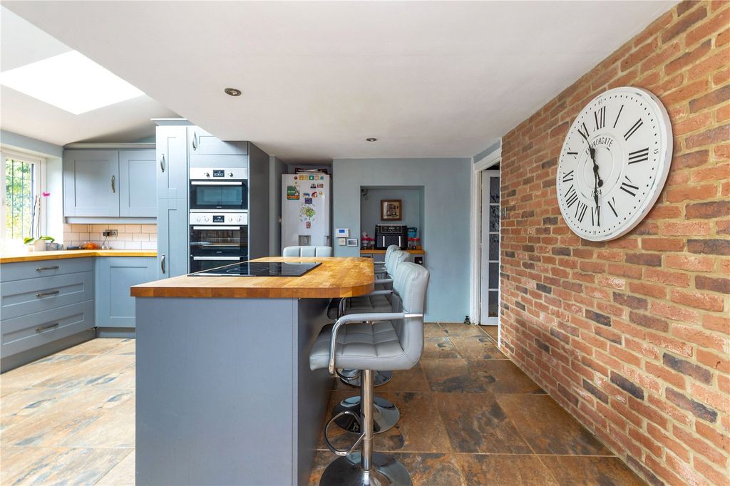 Property photo 3 of 18 Picture No. 08