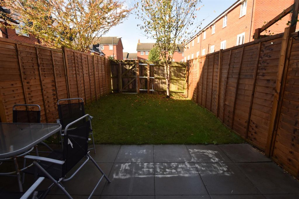 Property photo 3 of 11