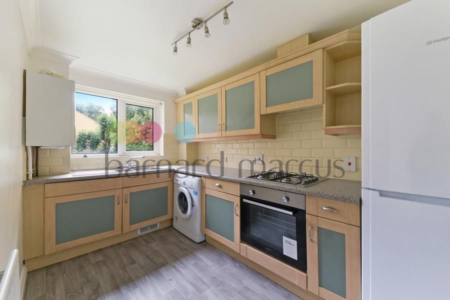Property photo 3 of 6 Kitchen