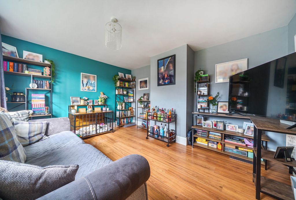 Property photo 3 of 17 1435069-6-69c3B42...