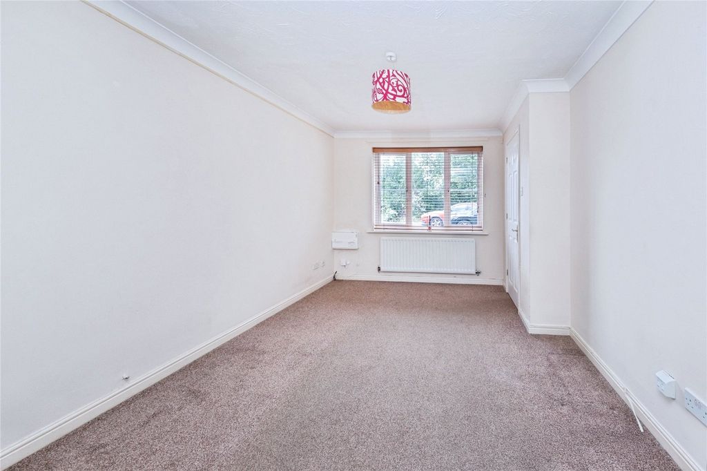 Property photo 3 of 8 Picture No. 04