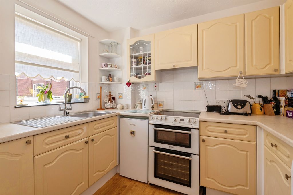 Property photo 3 of 13