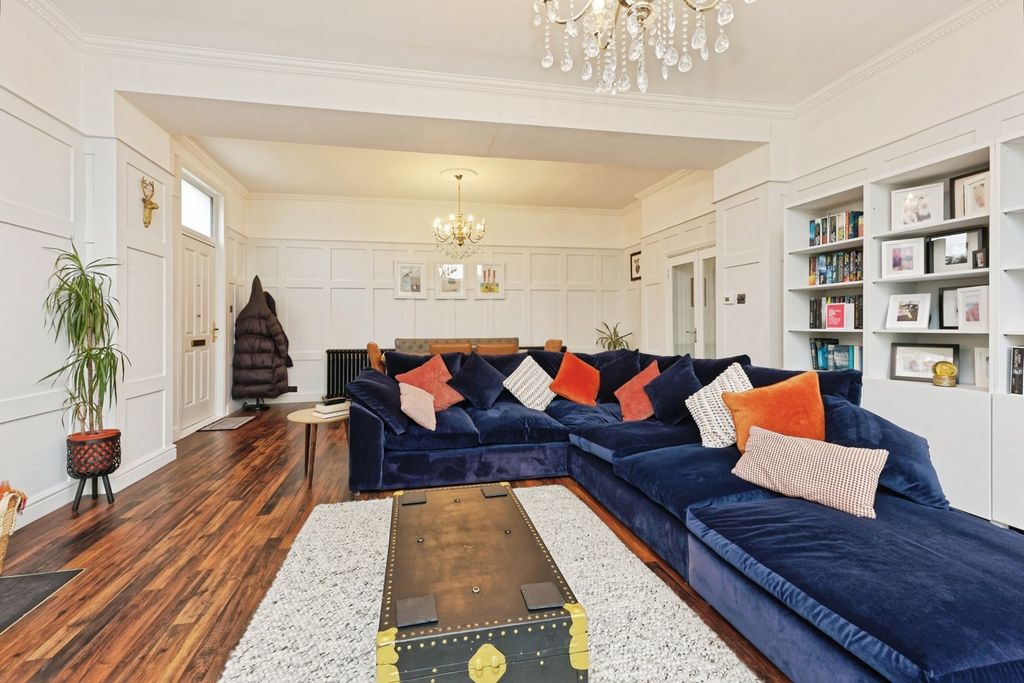 Property photo 3 of 20 Pbox-Img.Jpg