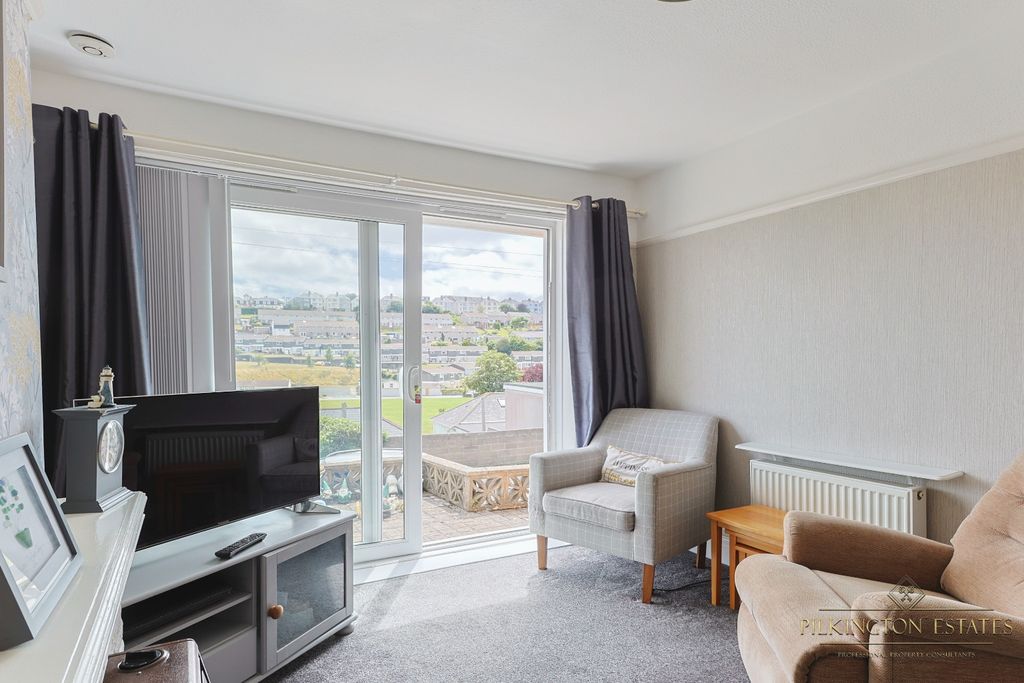 Property photo 2 of 12 4301515