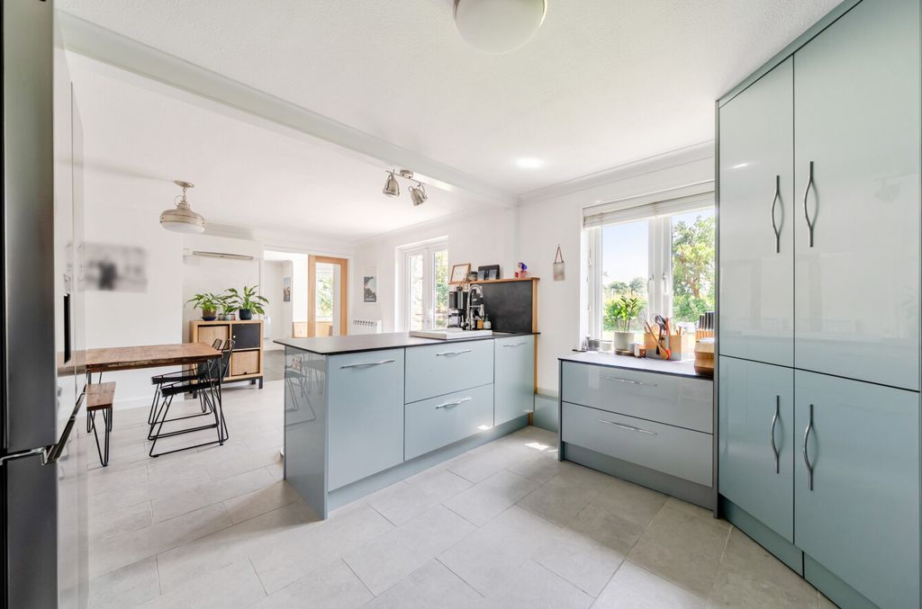 Property photo 3 of 27 3 - 1482324-19-6A3c11...