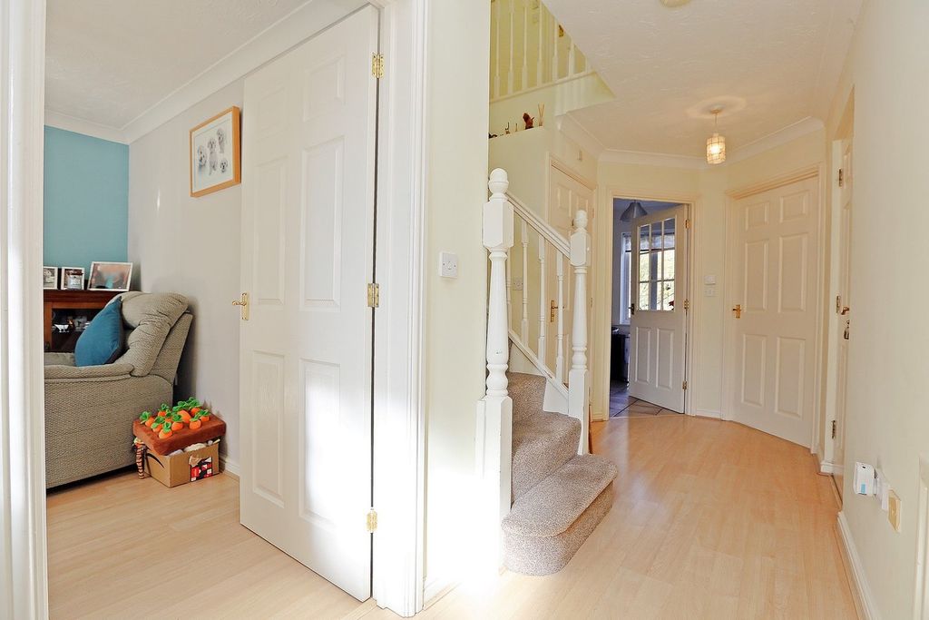 Property photo 2 of 26