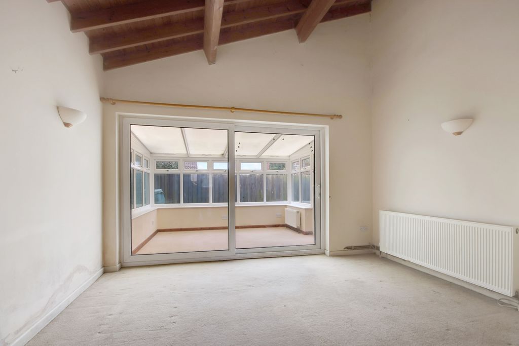 Property photo 3 of 12 Img_1324-Img_1326