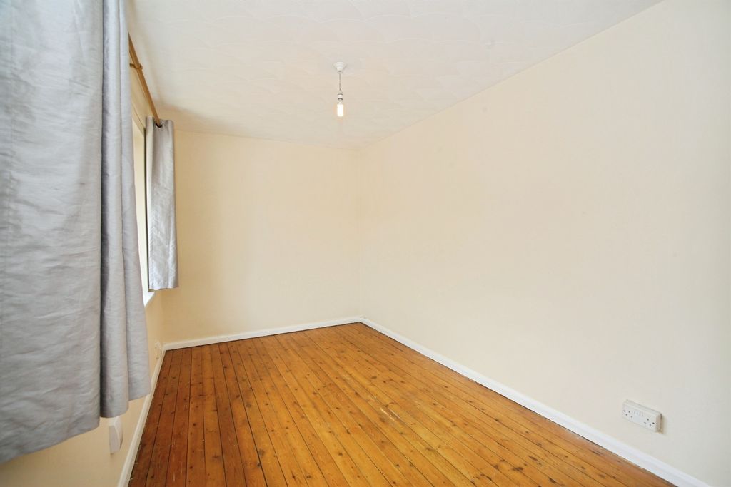 Additional image 11 of 2 bed flat for saleTreharne Flats, Rhydyfelin, Pontypridd CF37