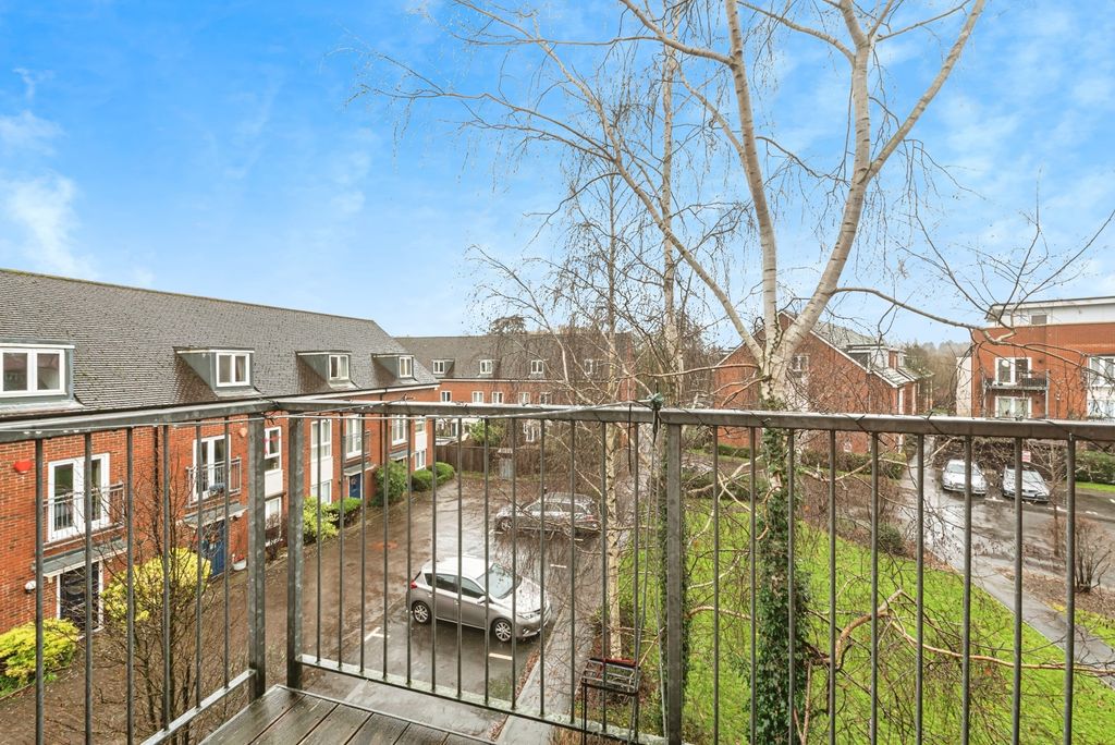 Property photo 2 of 17 Pbox-Img.Jpg