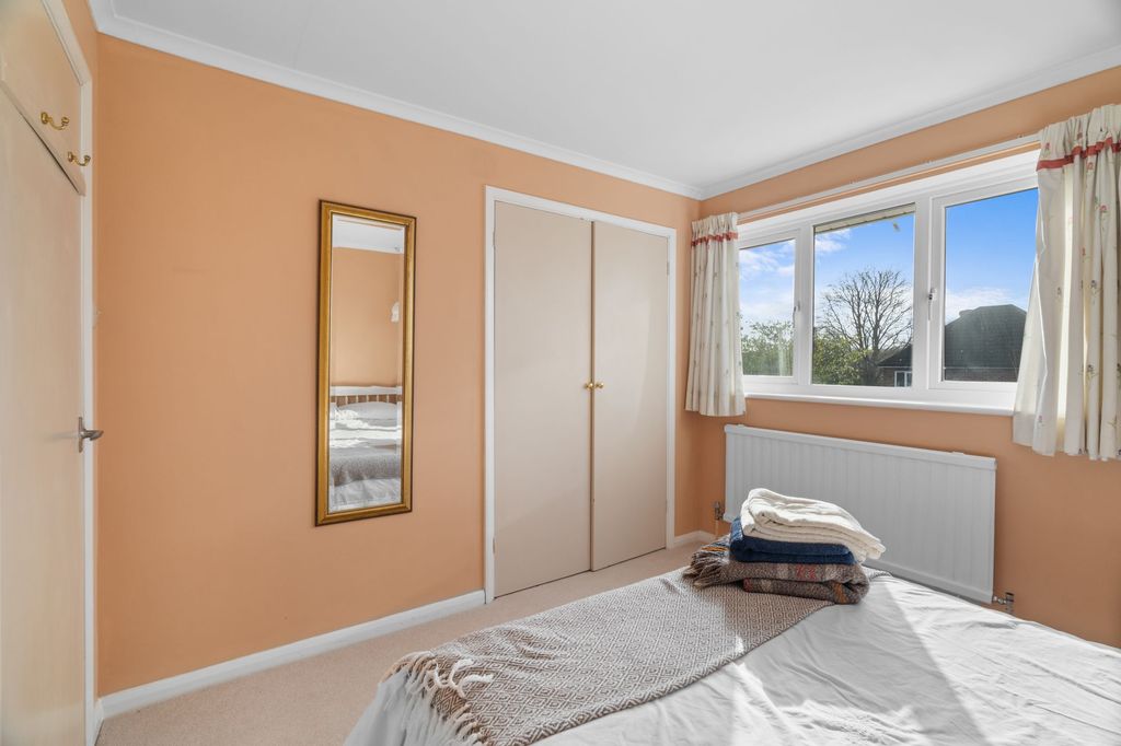 Property photo 3 of 18