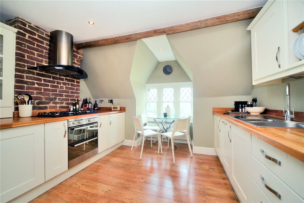 Property photo 2 of 19 Picture No. 09